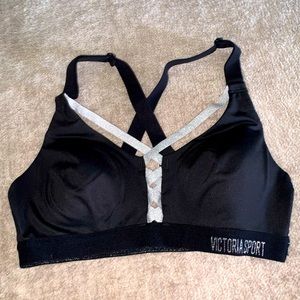 Victoria Sport sports bra